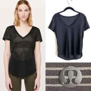 Lululemon All Love Tee Striped Mesh in Black Size Small